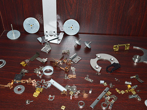 各類五金(jīn)沖壓配件